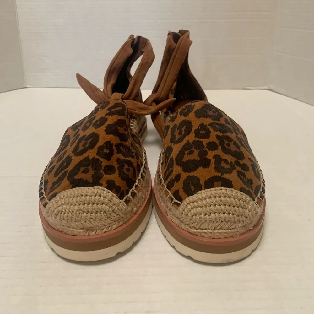 Vince‎ Camuto  Binadee Ankle Tie, Leopard Print Espadrille Wedges- Size 8